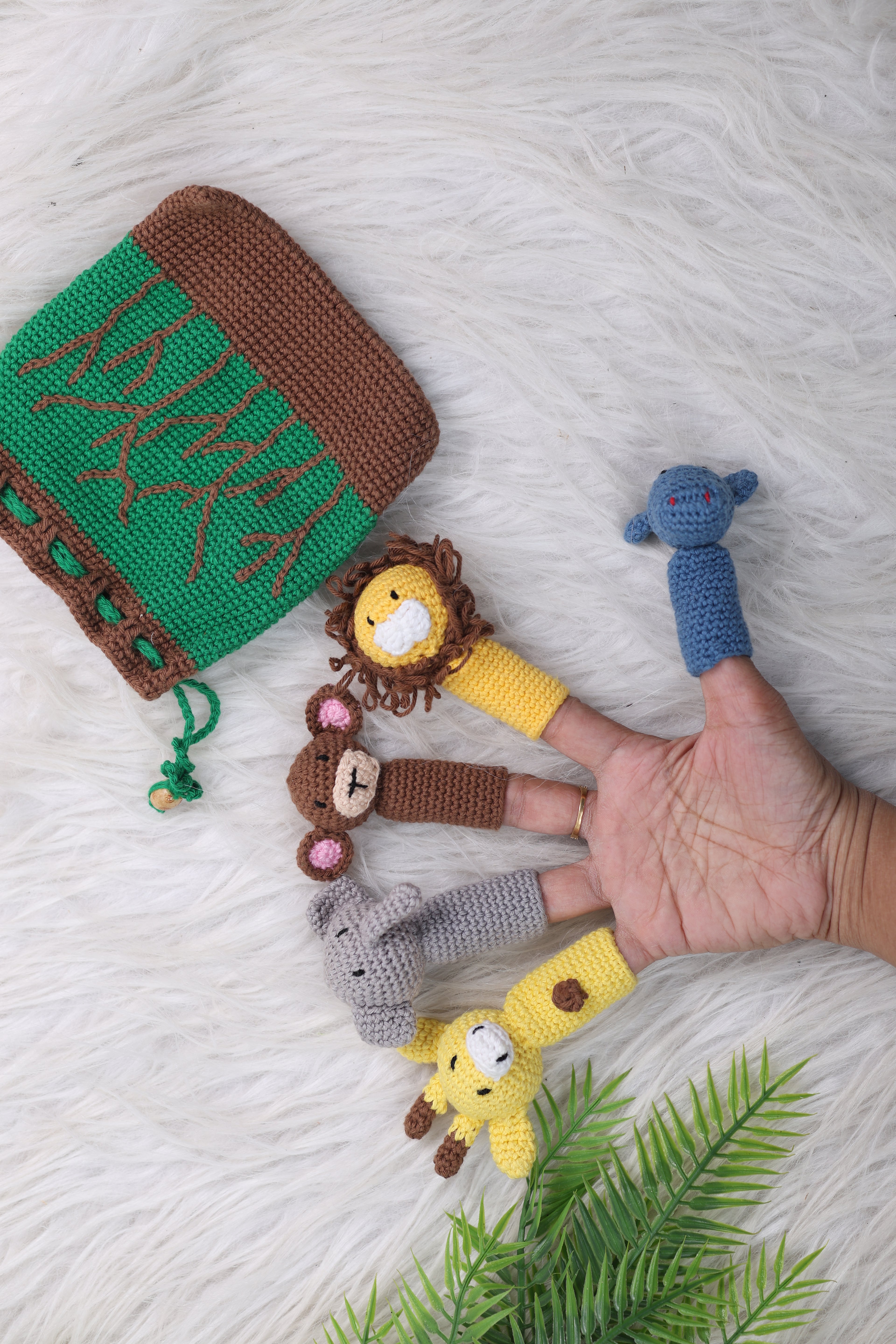Little Medhas Finger Puppets Set - Farm & Forest Animals Educational Storytelling Toys 9+ Months